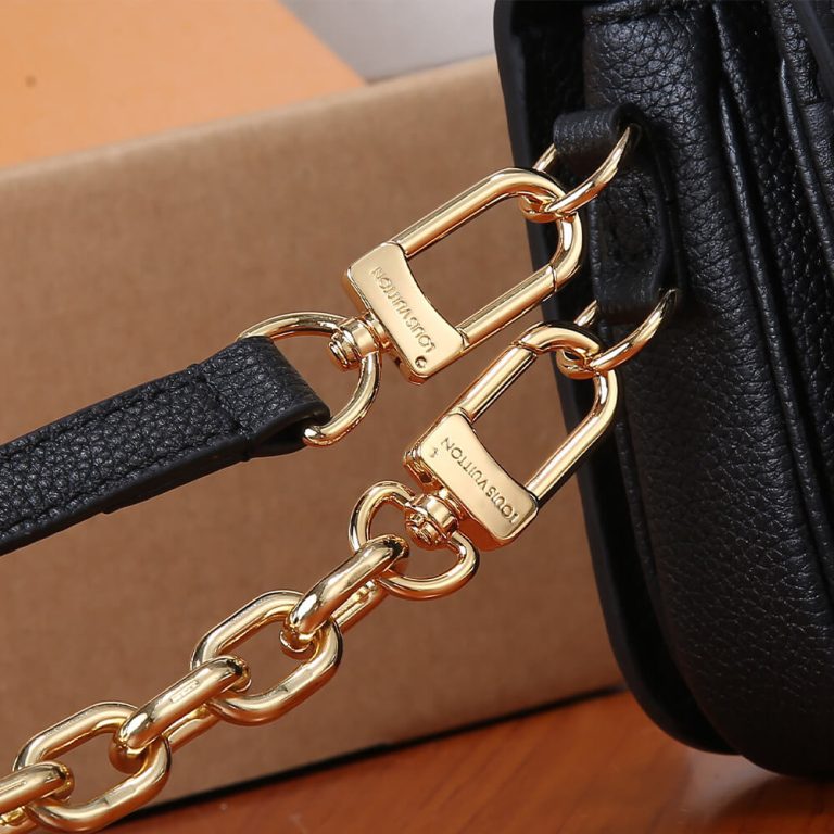 LV Pochette Métis East West