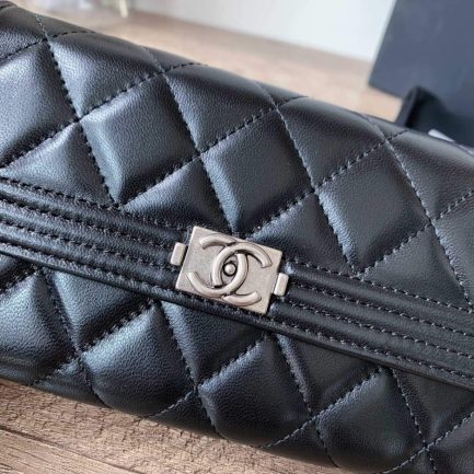 Ch**el classic long wallet