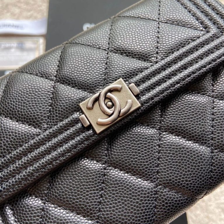 Ch**el boy long wallet