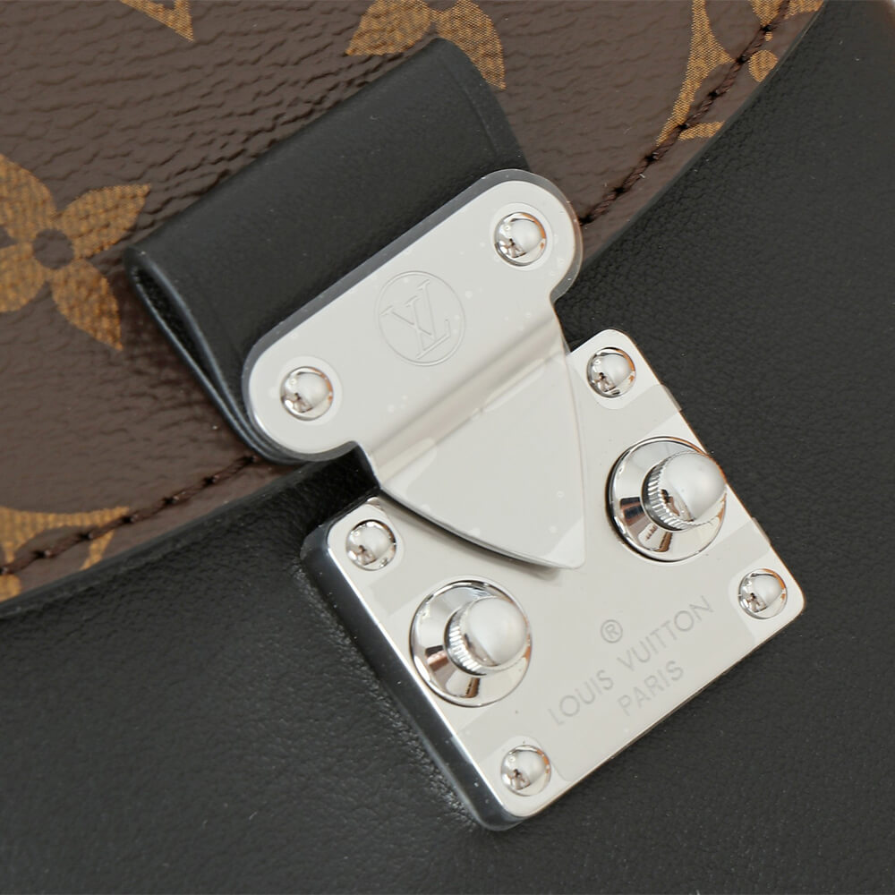 LV Camera Box Vibe