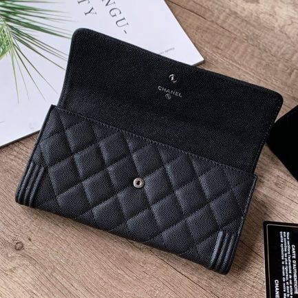 Ch**el classic long wallet