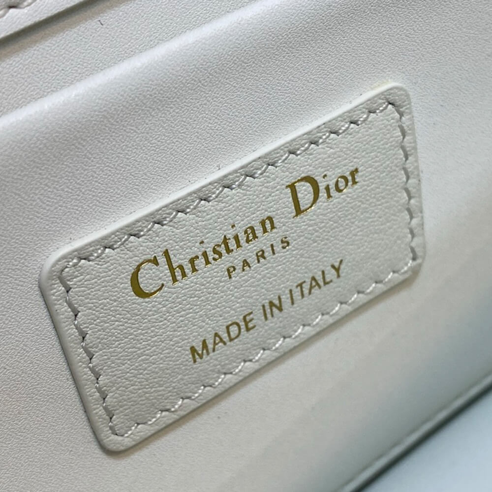 D10r 30 Montaigne East-West Bag with Chain