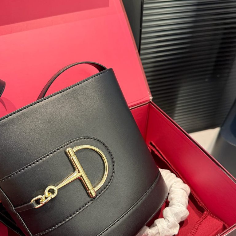 Gvc*1 73 small bucket bag