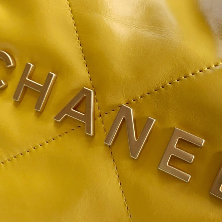 Ch**el 22 SMALL HANDBAG