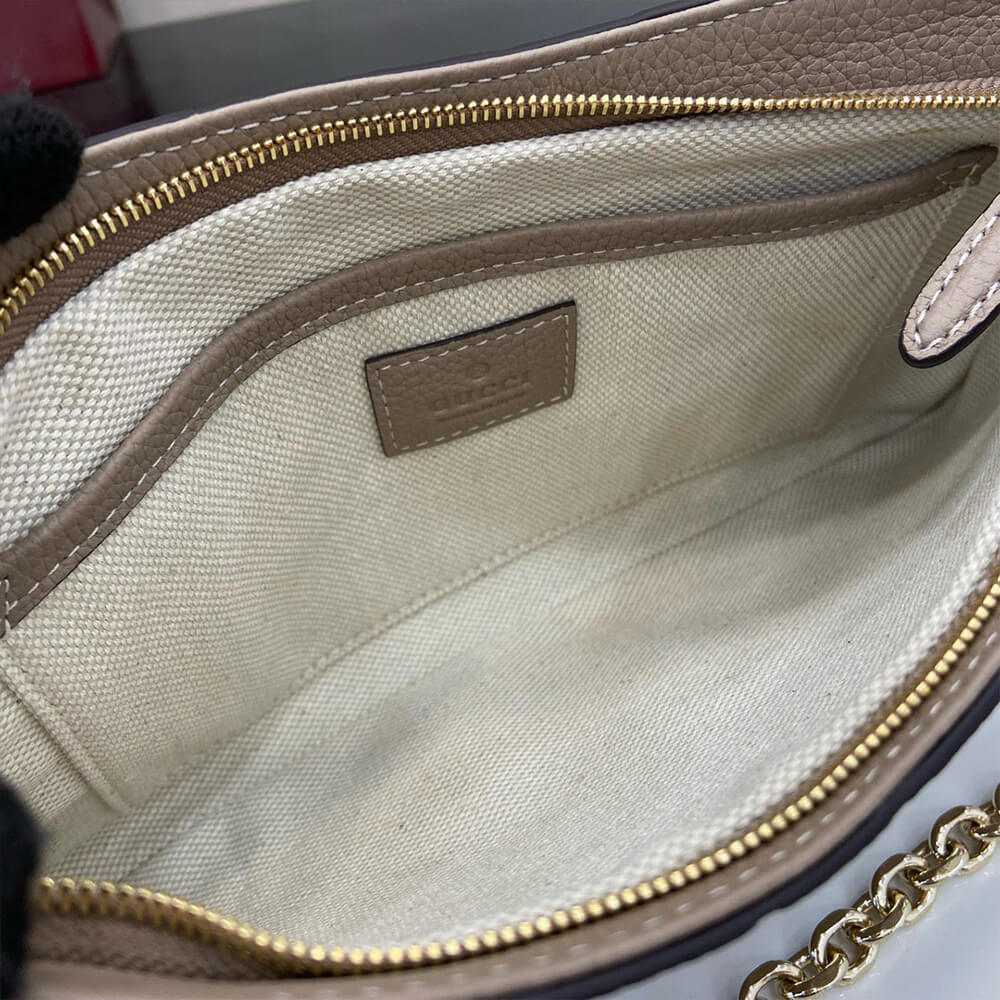 GG Emblem medium shoulder bag