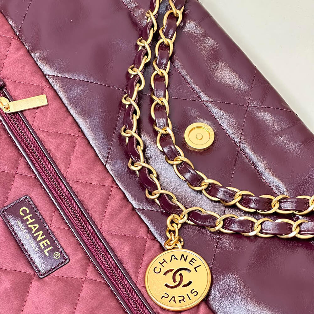 Ch**el 22 HANDBAG(high-end grade)