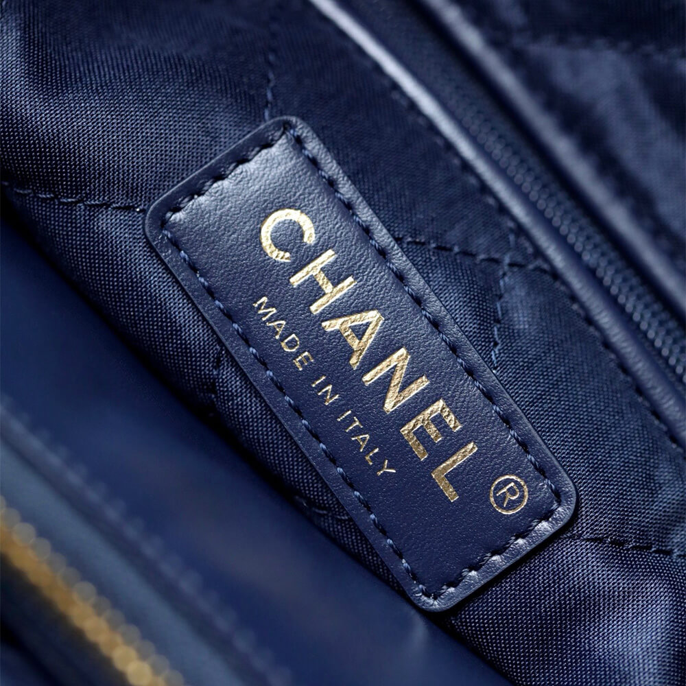Ch**el 22 SMALL HANDBAG(high-end grade)
