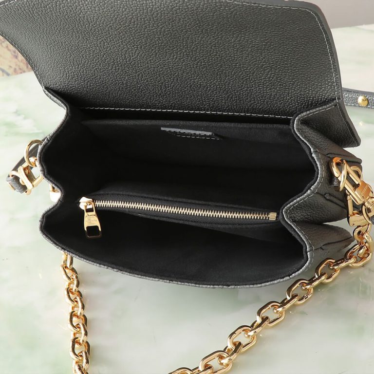 LV Pochette Métis East West