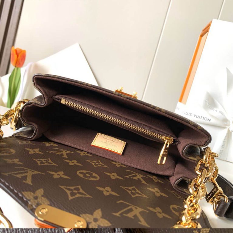 LV Pochette Métis East West