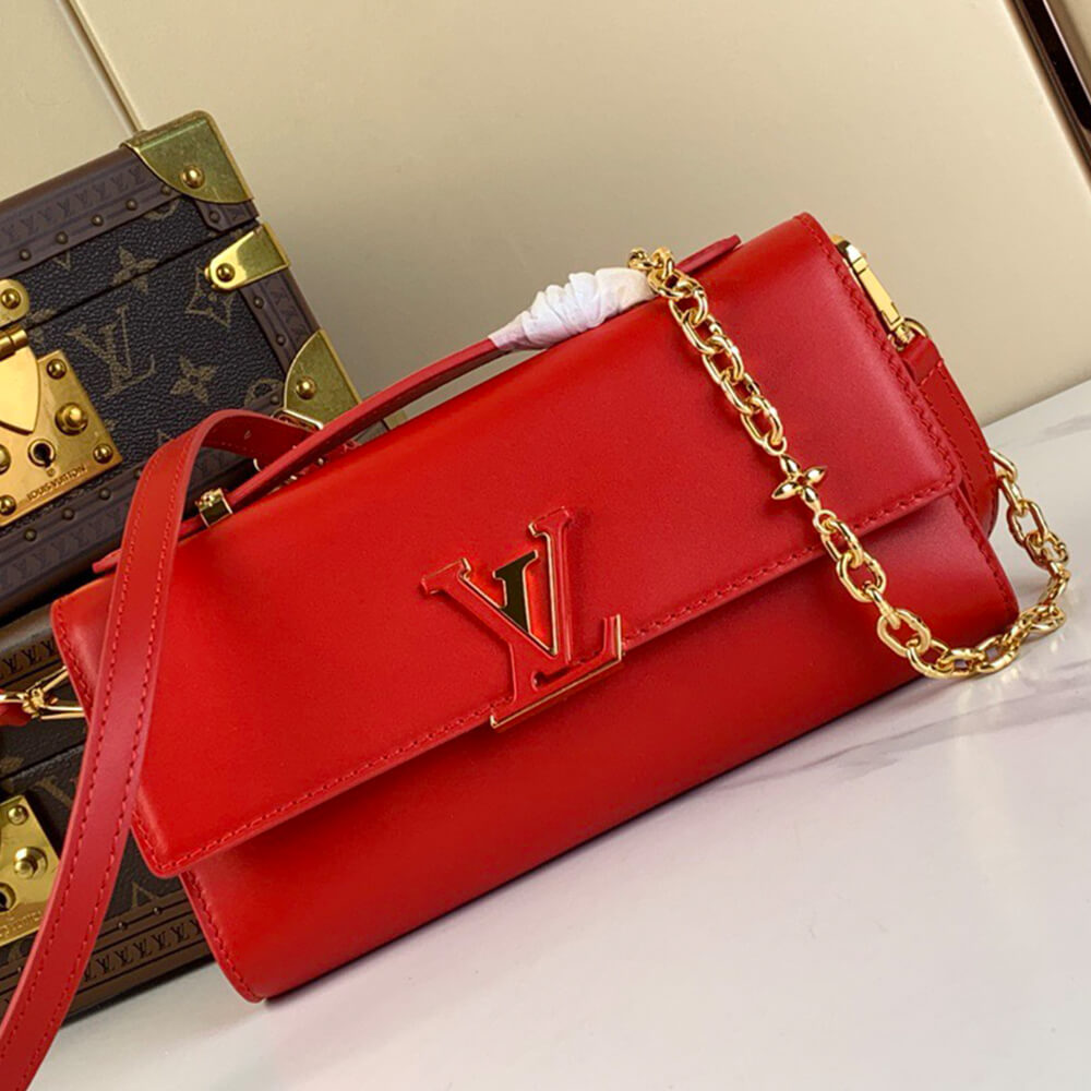 LV Wallet On Chain Capucines