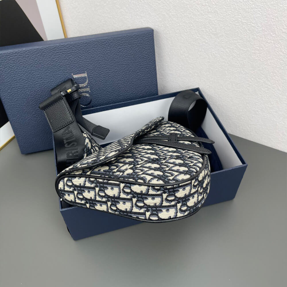 D10r Saddle Bag