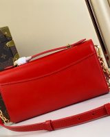 LV Wallet On Chain Capucines