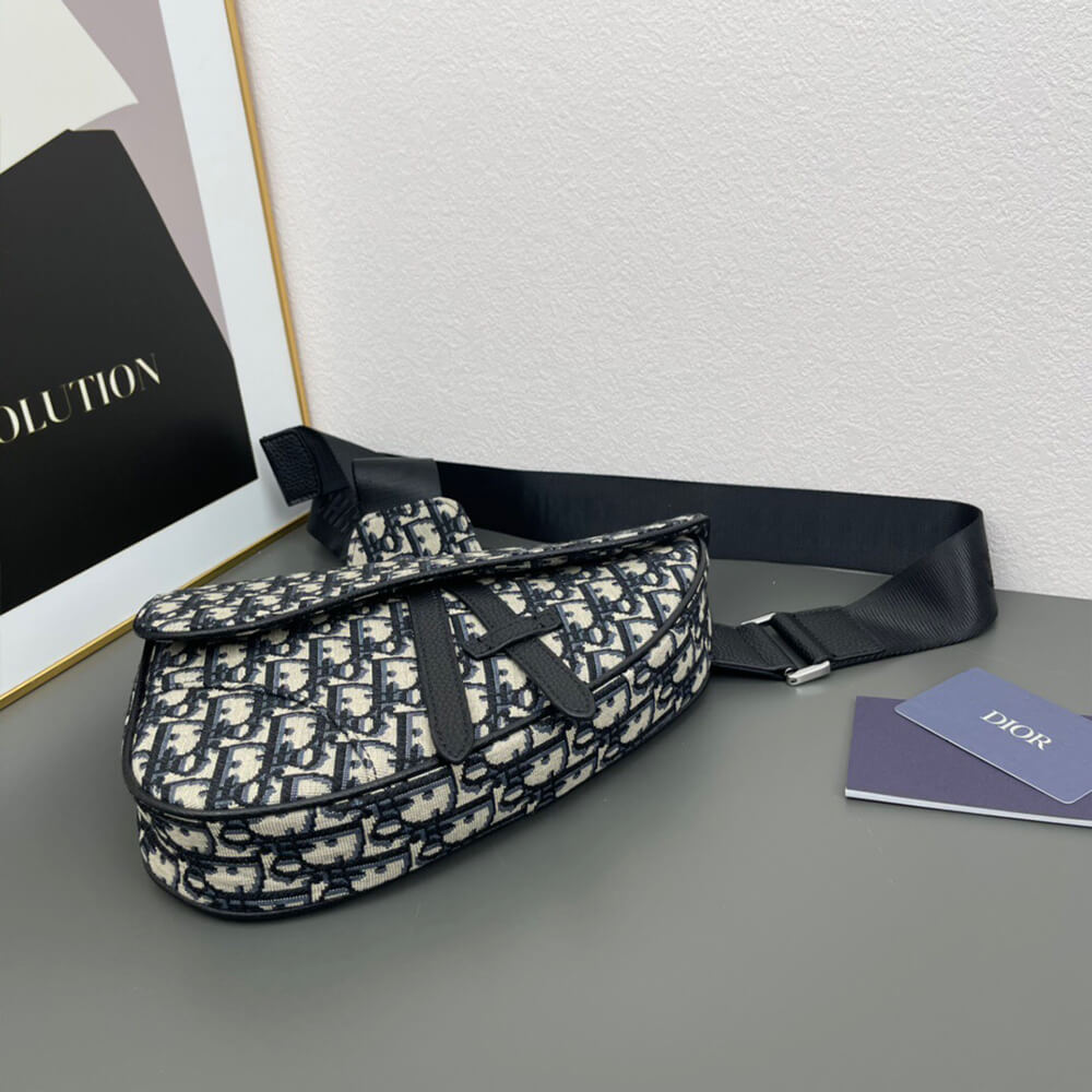 D10r Saddle Bag