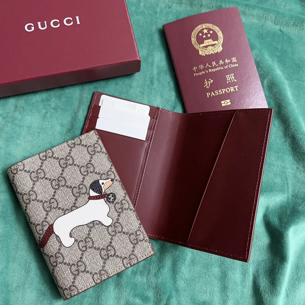 Bi-color GG card case with dog detail