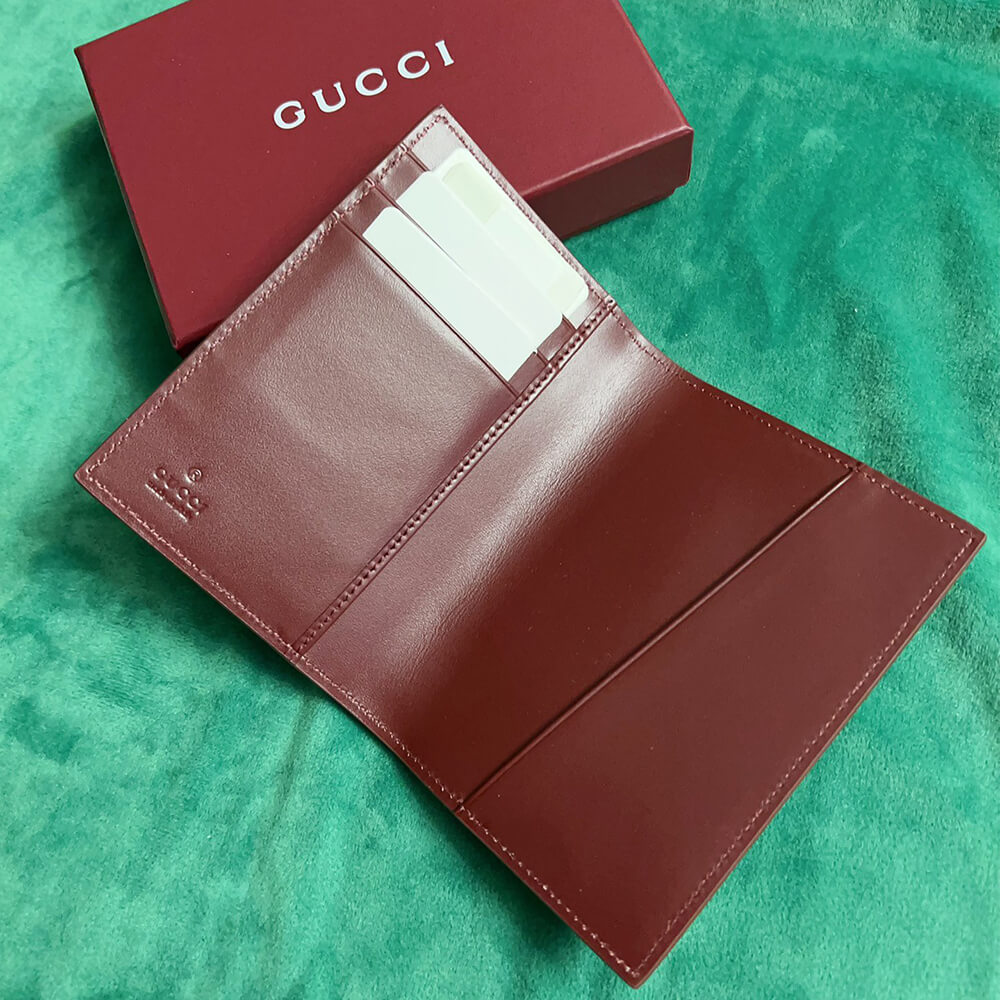 Bi-color GG card case with dog detail