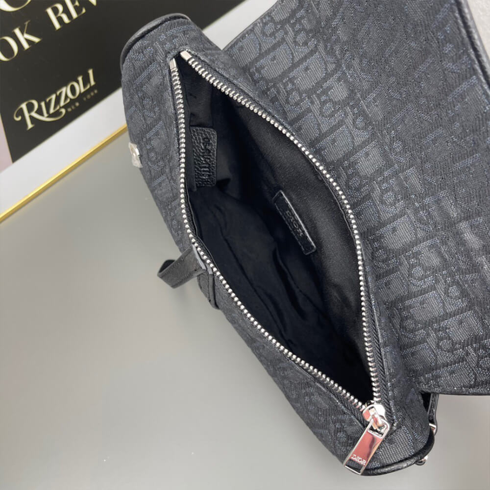 D10r Saddle Bag