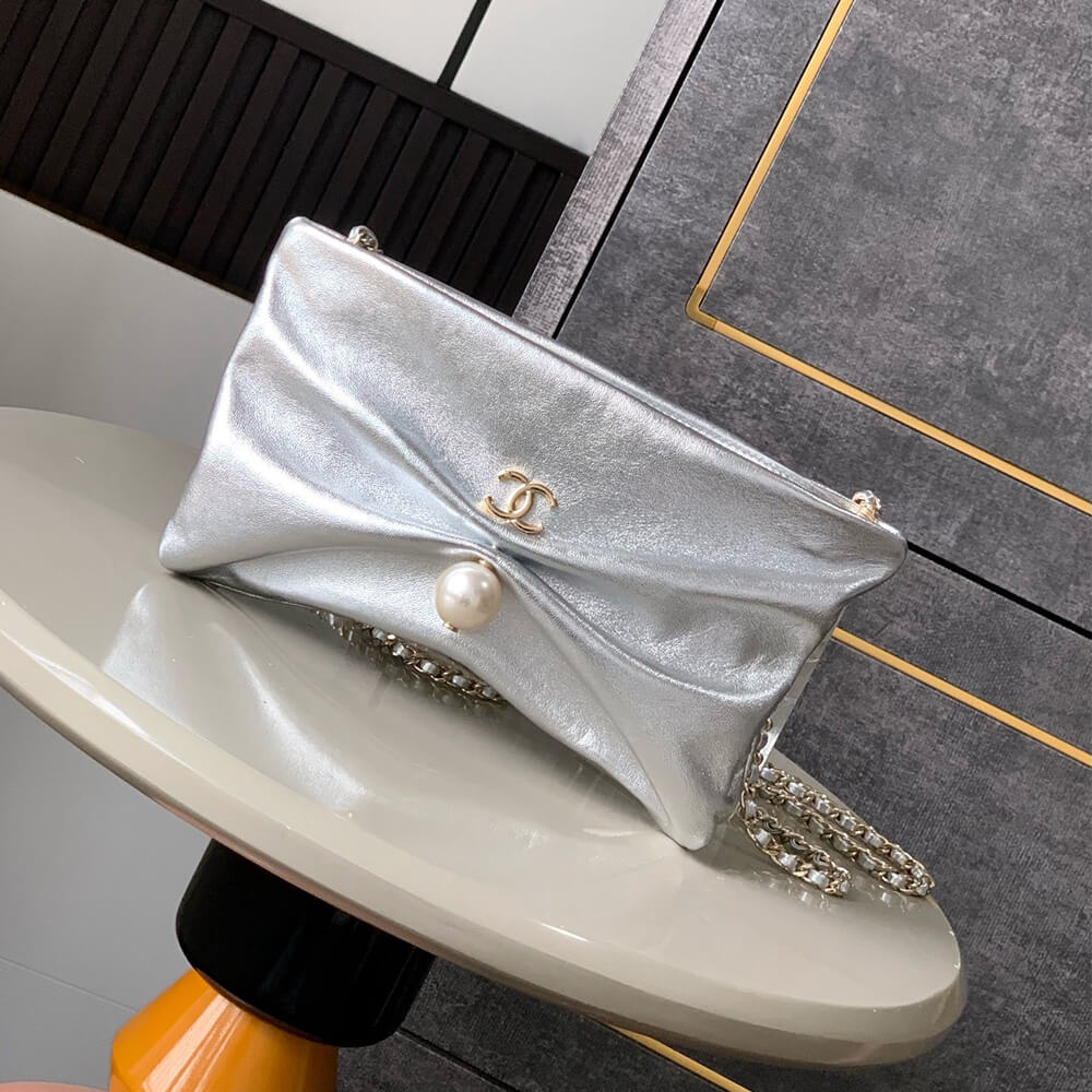 Ch**el Clutch With Chain(HIGH-END GRADE)