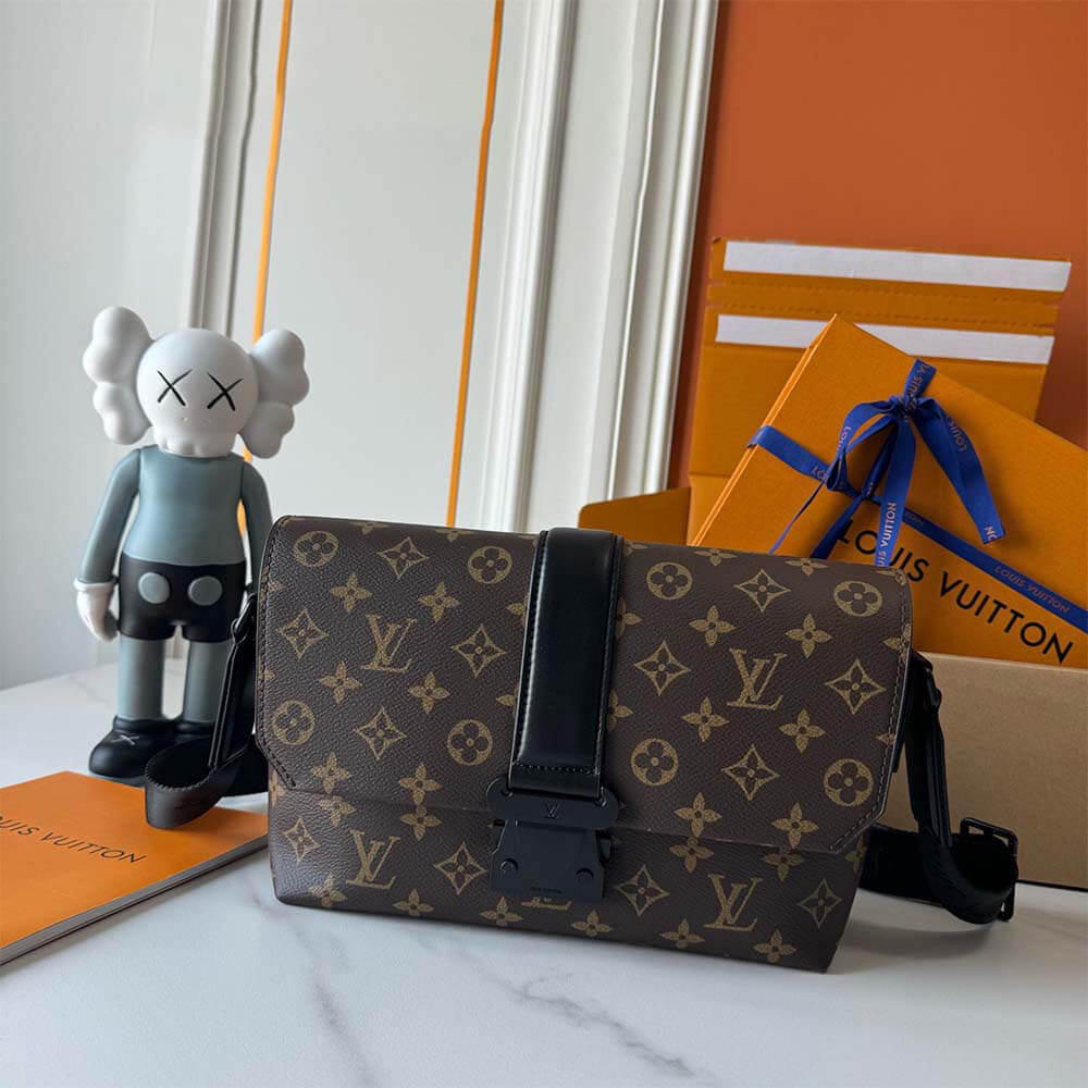 LV S-Cape Messenger