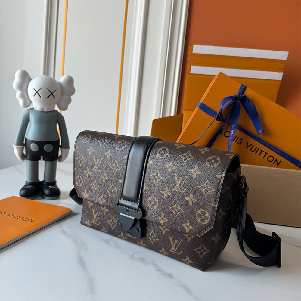 LV S-Cape Messenger