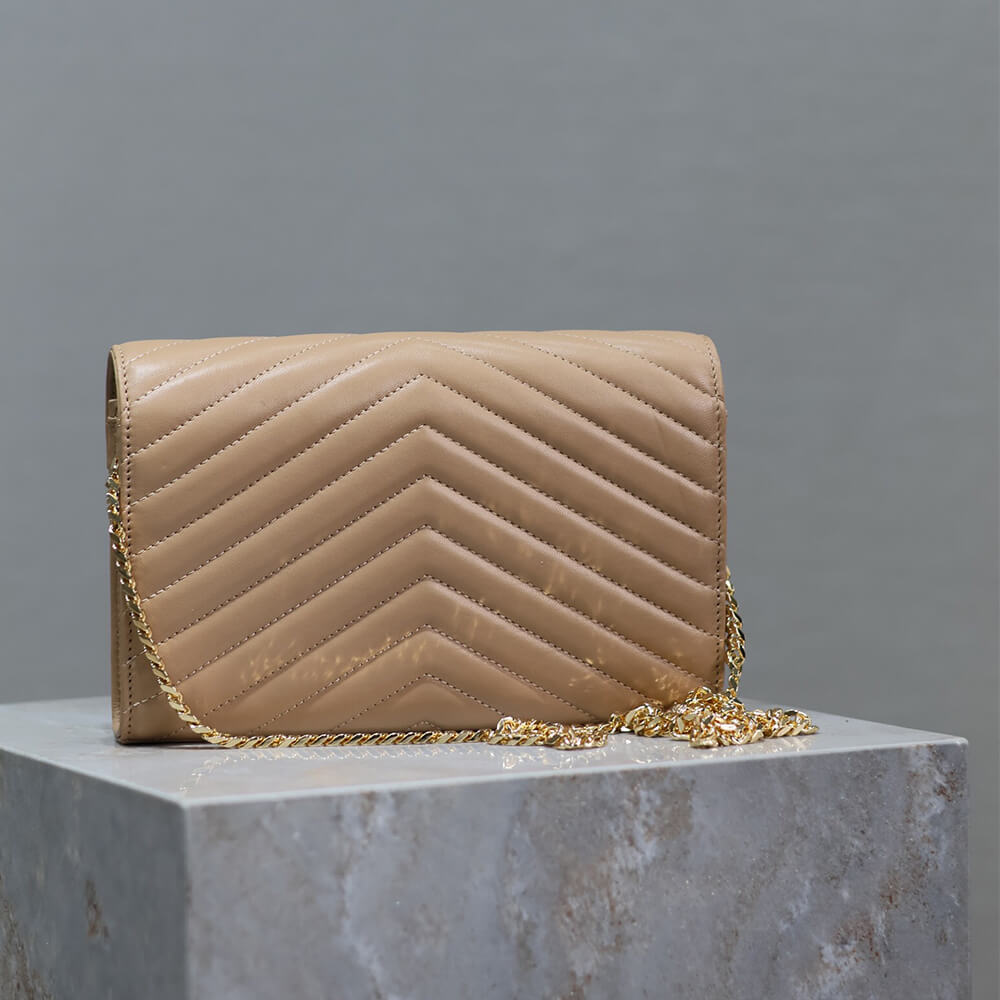 Y51 cassandre chain wallet in lambskin