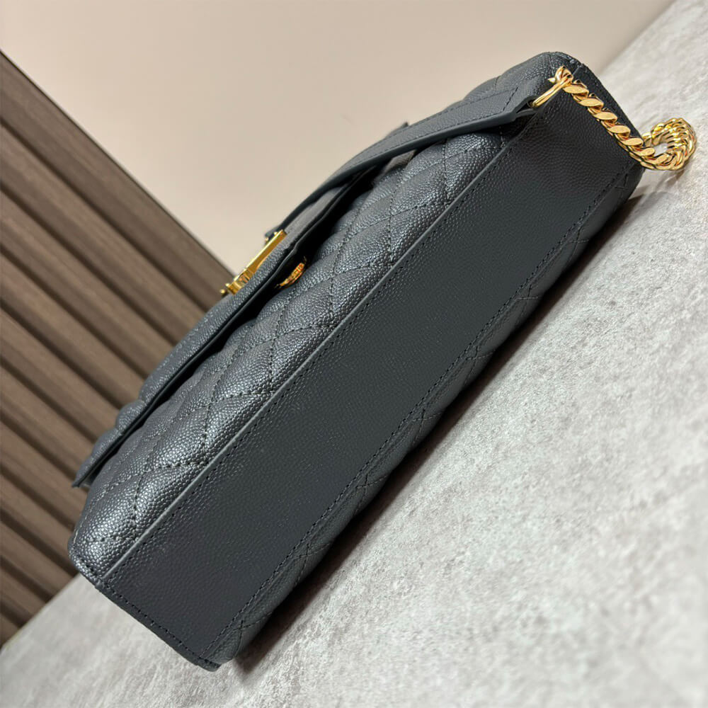 Y51 envelope medium in grained leather