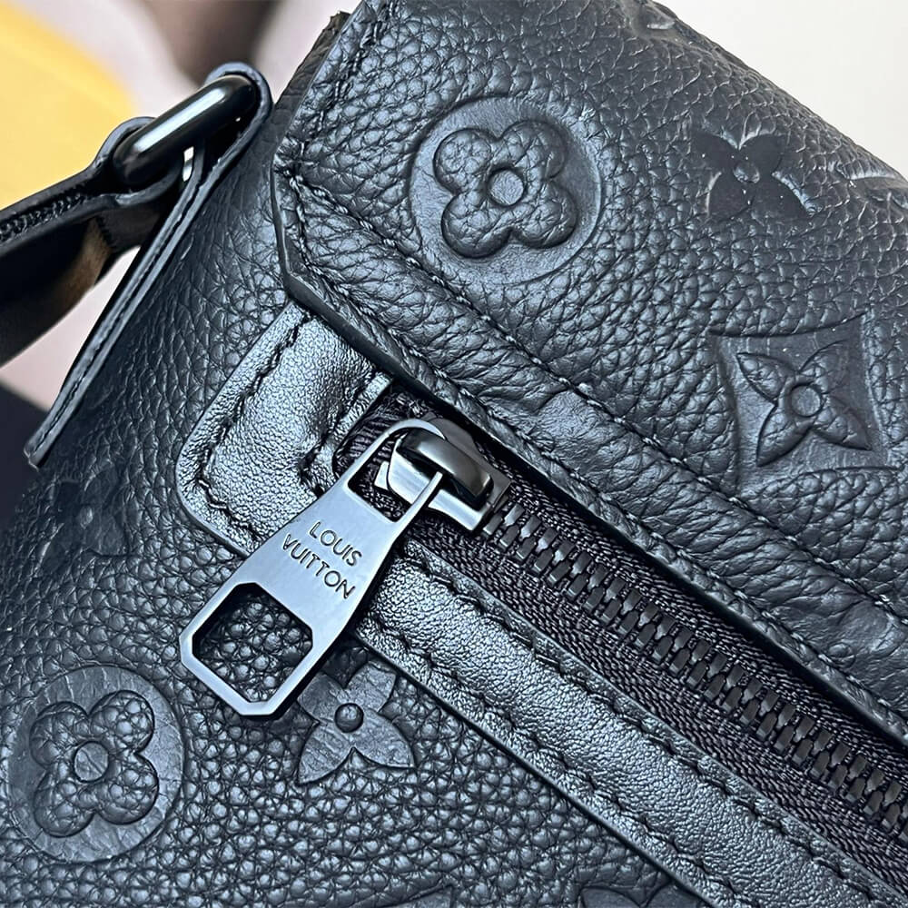 LV S-Cape Messenger