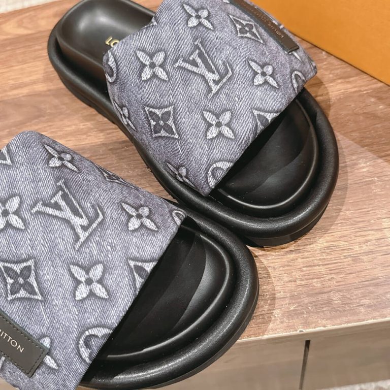 LV POOL PILLOW COMFORT FLAT SANDALS