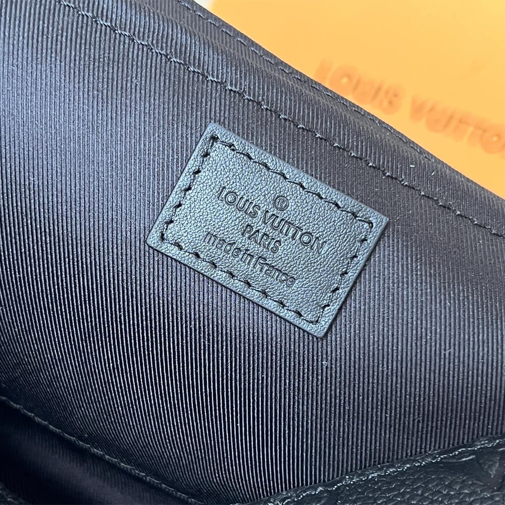 LV S-Cape Messenger