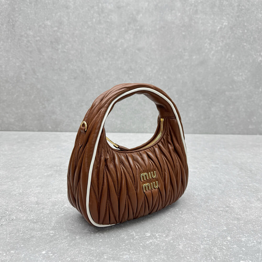 M1um1u Wander matelassé nappa leather bag(HIGH-END GRADE)