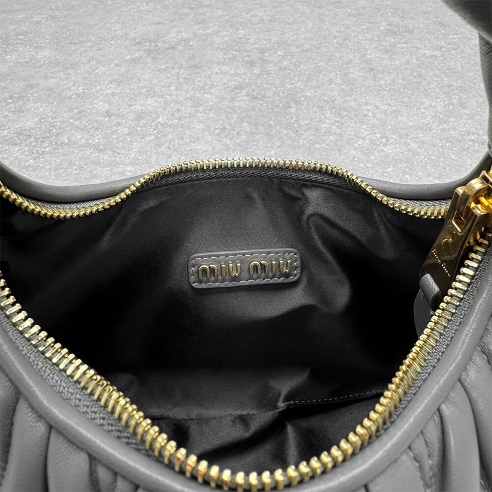 M1um1u Wander matelassé nappa leather bag(HIGH-END GRADE)