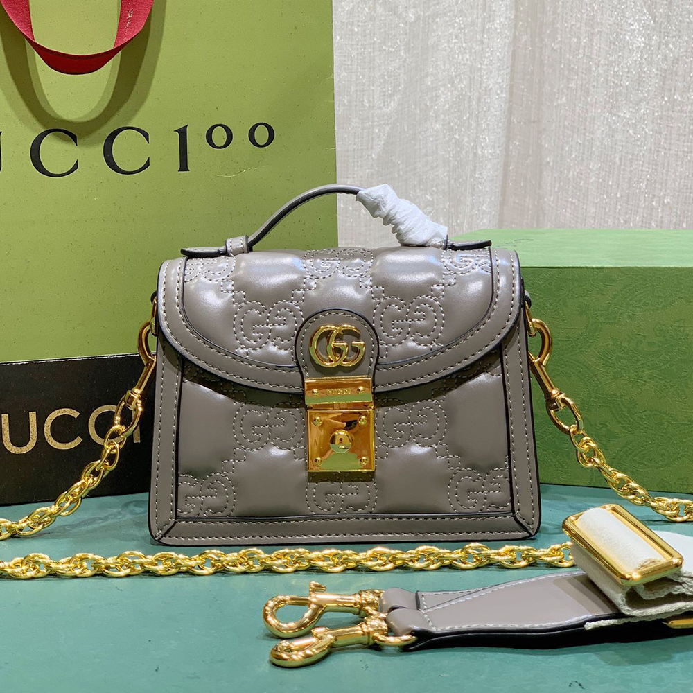 GG Matelassé leather small bag Model