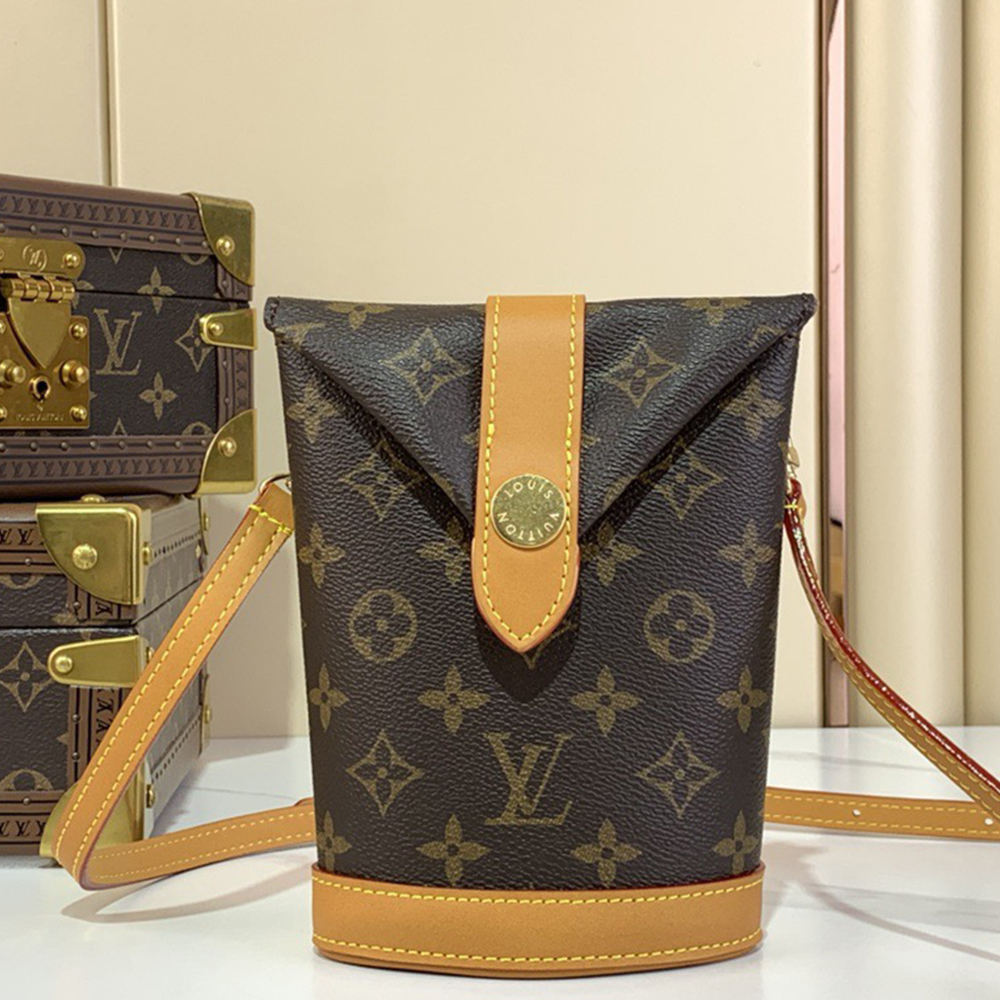 LV ENVELOPE POUCH BAG(HIGH-END GRADE)