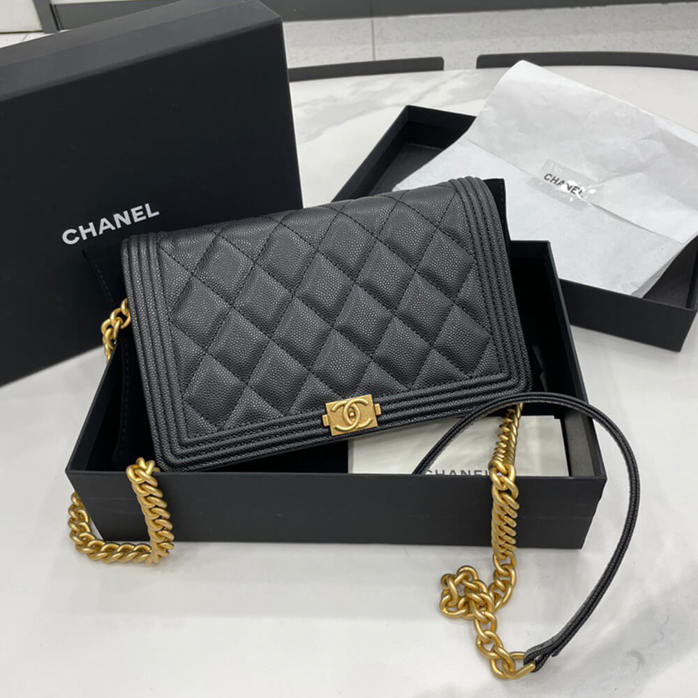 Ch**el BOY Ch**el Wallet On Chain(high-end grade)
