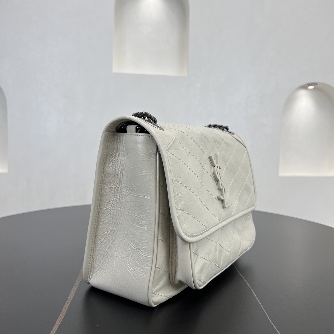 Y51 Sa1nt Lau*nt Medium(HIGH-END GRADE)