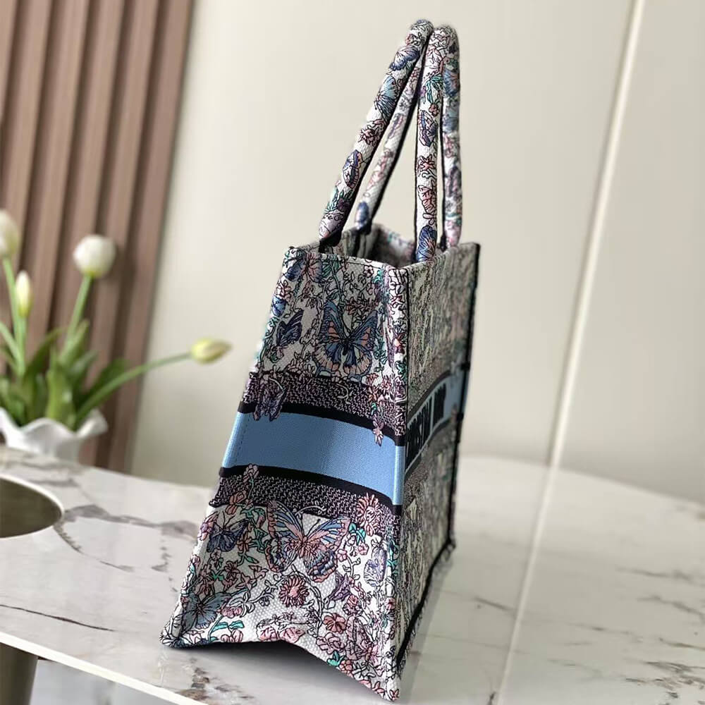 Medium D10r Book Tote