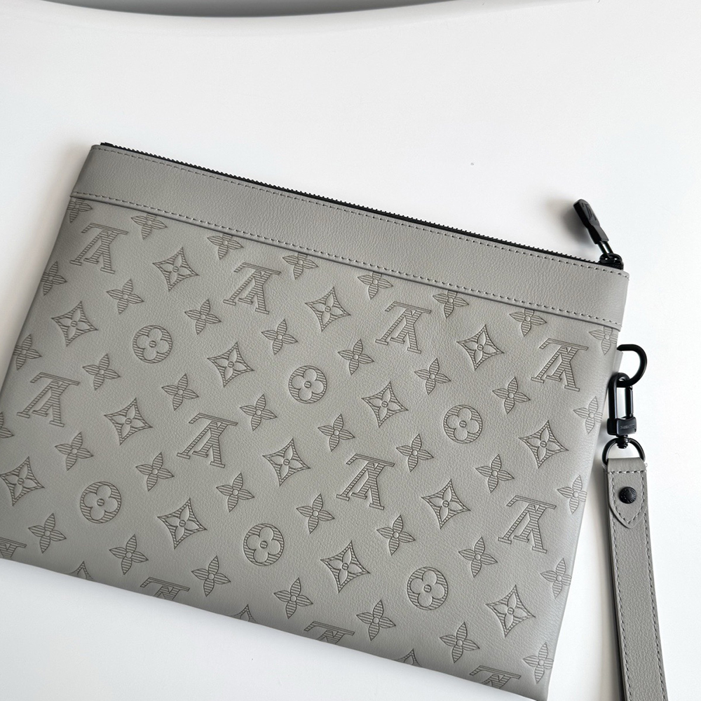 LV POCHETTE TO-GO CLUTCH