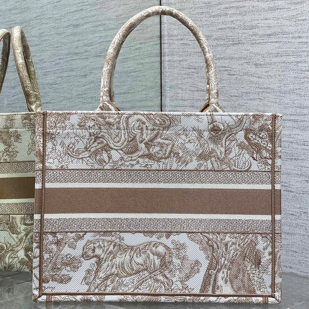 Medium D10r Book Tote