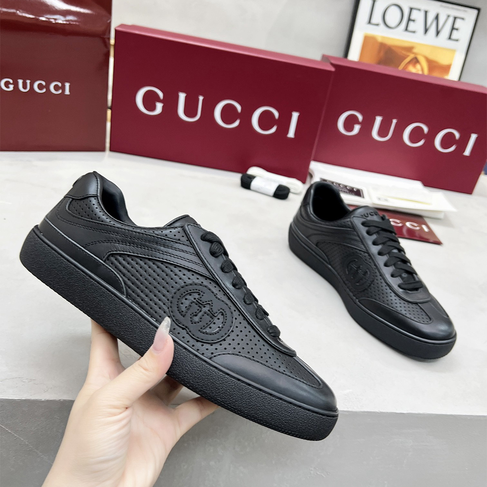 Gvc*1 BLACK Sneakers with logo(high-end grade)