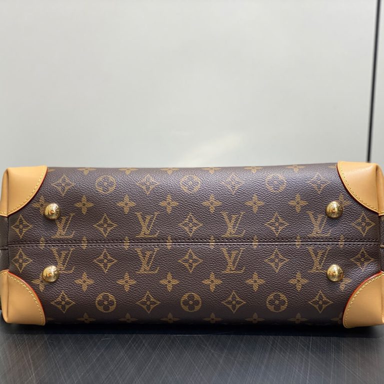 LV HIDE AWAY Medium Gloves