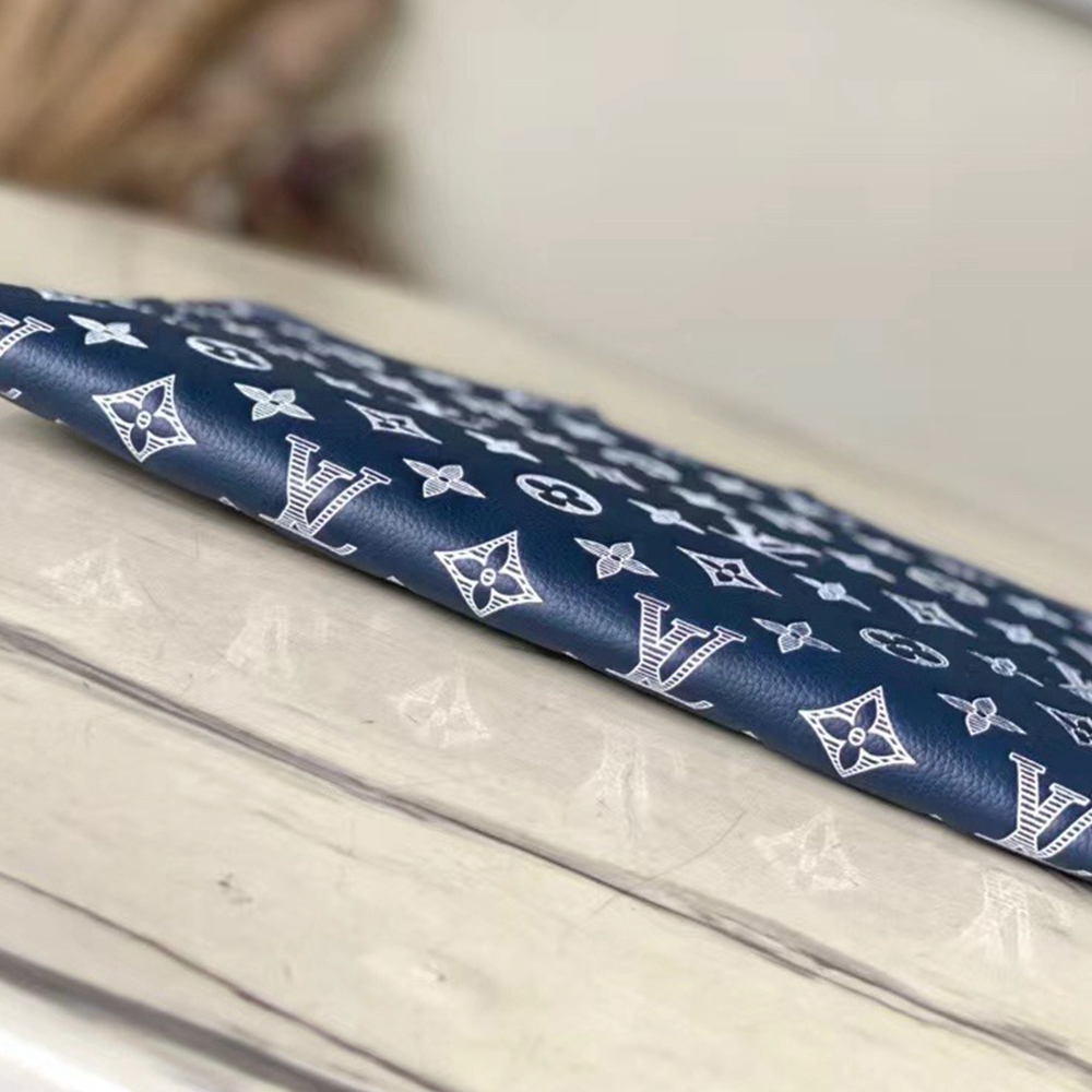 LV POCHETTE TO-GO CLUTCH