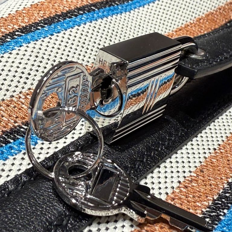 H**me5 Picotin Lock 18 Tote