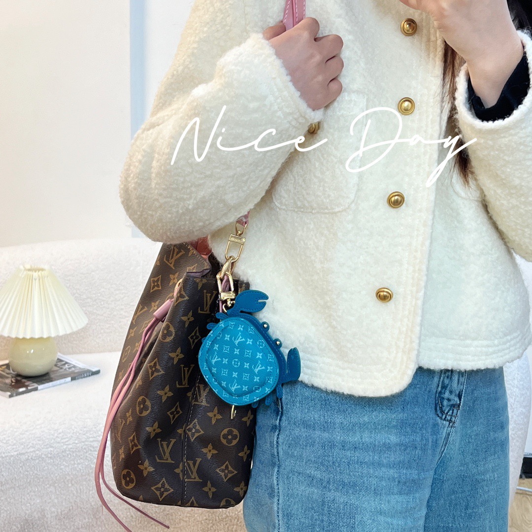 LV CRAB bag