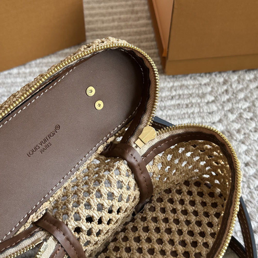 LV Vanity Chain Pouch