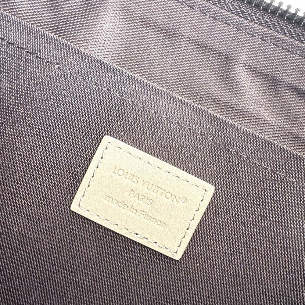 LV POCHETTE TO-GO CLUTCH