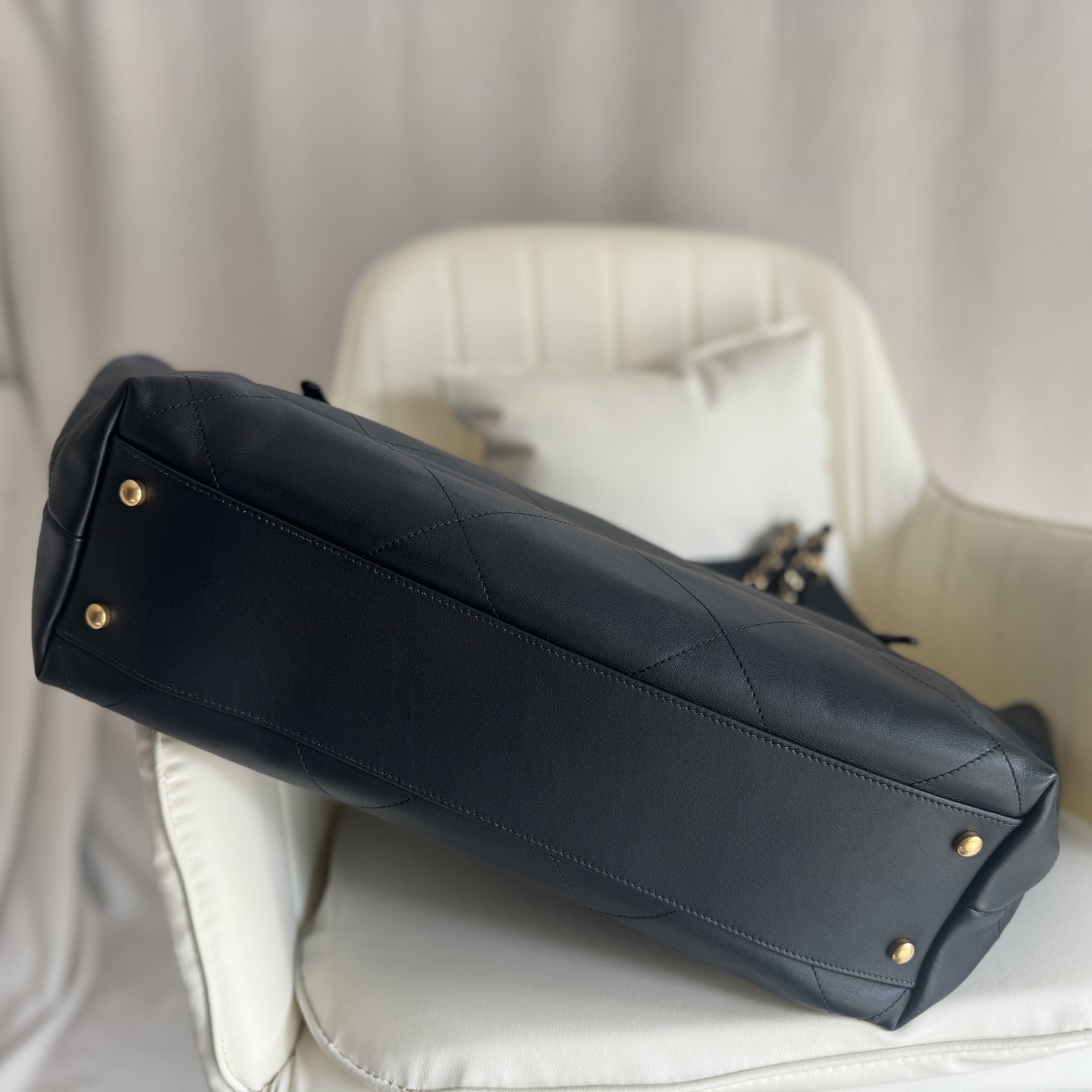 Ch**el Maxi Shopping Bag(HIGH-END GRADE)
