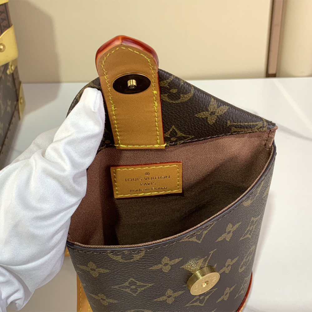 LV ENVELOPE POUCH BAG(HIGH-END GRADE)