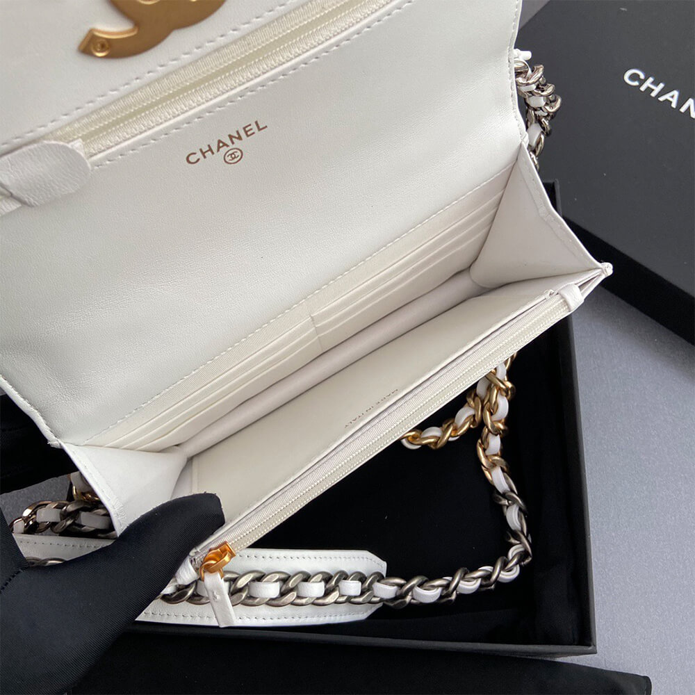 Ch**el 19 Wallet on Chain(high-end grade)