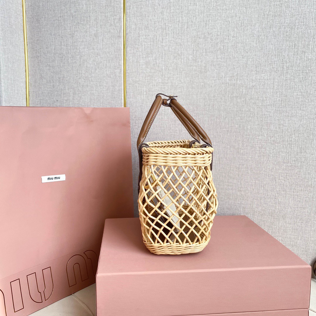 M1um1u Leather-trimmed woven handbag(HIGH-END GRADE)