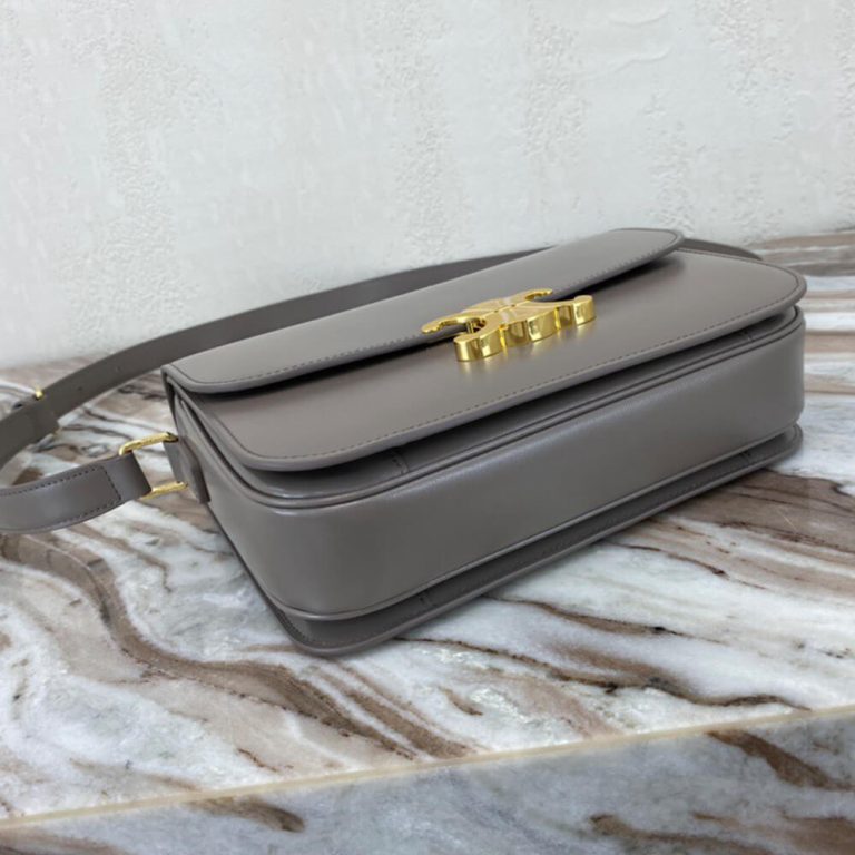 Ce1i*e CLASSIQUE TRIOMPHE BAG in shiny calfskin(HIGH-END GRADE)