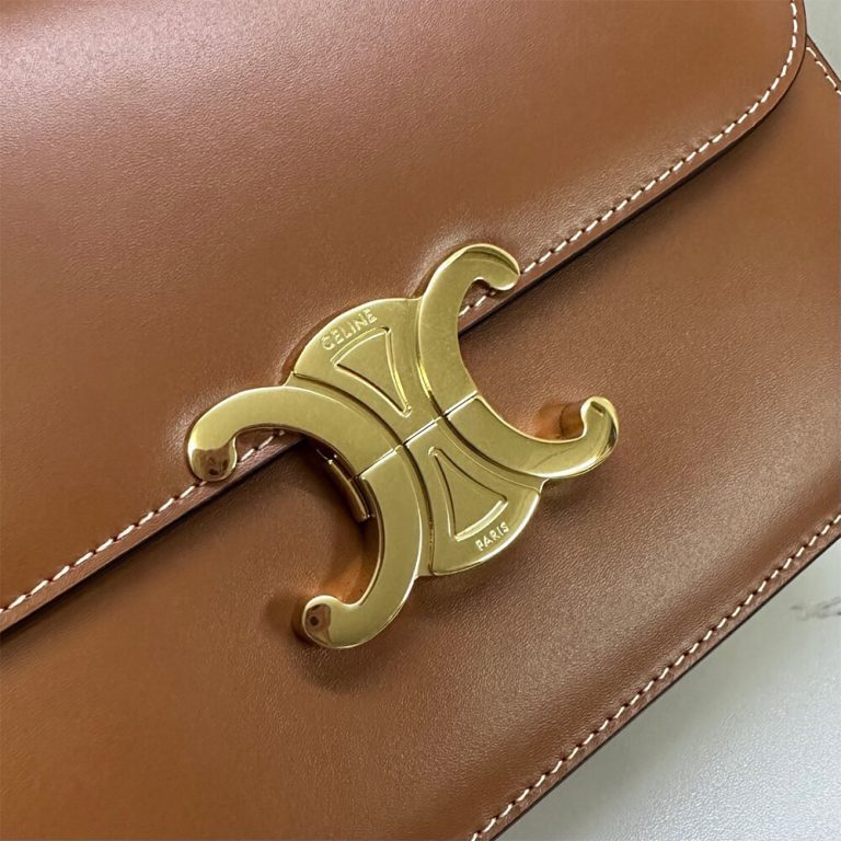 Ce1i*e CLASSIQUE TRIOMPHE BAG in shiny calfskin(HIGH-END GRADE)